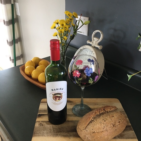 Meet your Posher, Laura - Picture 3 of 7